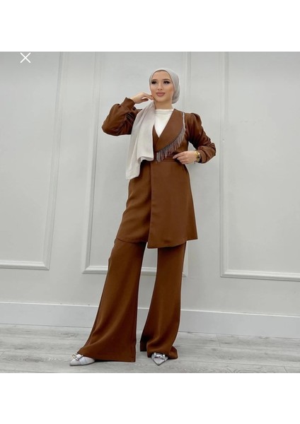 Zincir Detaylı Ispanyol Paça Kuşaklı Ceket