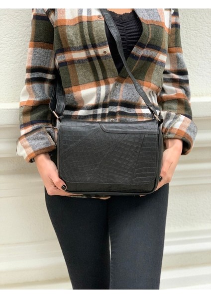 Taş Baskılı Orta Boy Kadın Çapraz Çanta, Hakiki Deri, 25X21X7 cm