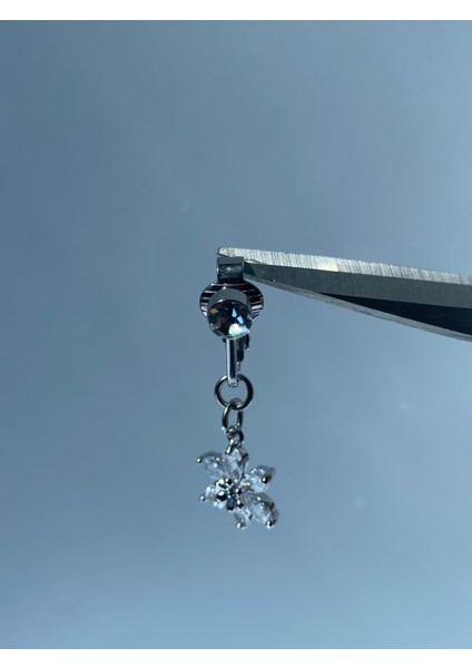 Çelik Göbek Piercing Mıknatıslı Sıkıştırmalı Kullanımlı Çiçek Model fırsatları