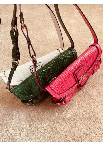 Şık Beyaz Deri Baget Omuz Çantası, Günlük Kullanım Için Zarif Seçenek modelleri