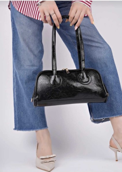 Siyah Uzun Saplı Kadın Omuz ve El Çantası, Şık ve Kullanışlı Tasarım