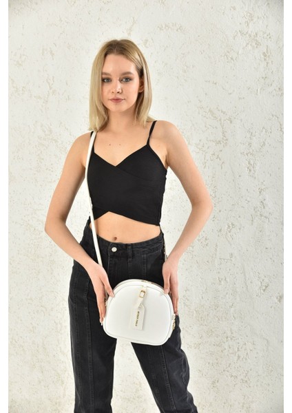 Şık ve Hafif Kadın Çanta, Beyaz Renk, Günlük Kullanım Için Ideal