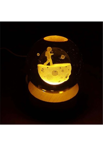 Ayda Yürüyen Astranot Temalı Ahşap Altlıklı Dekoratif Gece Lambası