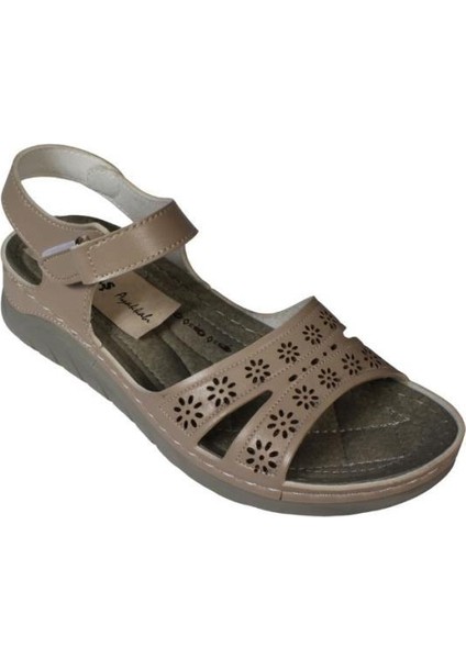 Yazkış Kadın Ten Siyah Çırtlı 4cm Topuklu Anne Sandaleti