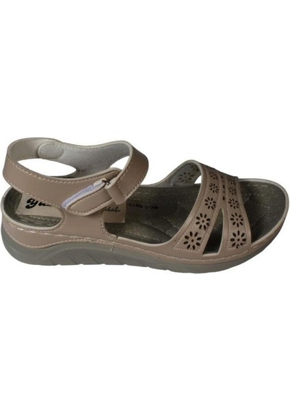 Yazkış Kadın Ten Siyah Çırtlı 4cm Topuklu Anne Sandaleti fiyatları