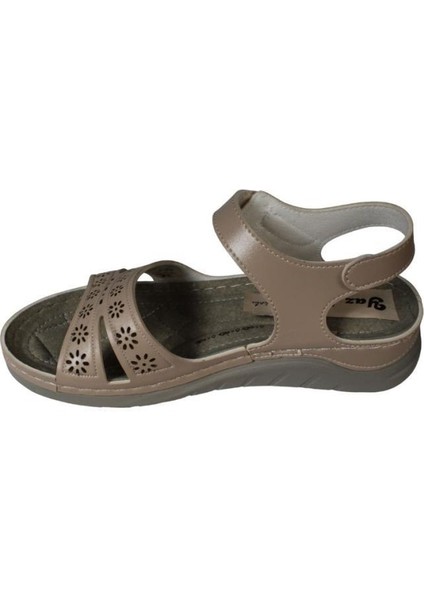 Yazkış Kadın Ten Siyah Çırtlı 4cm Topuklu Anne Sandaleti modelleri