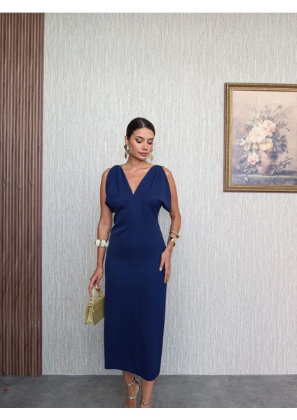 V Yaka Omuz Toka Detaylı Midi Elbise fiyatları