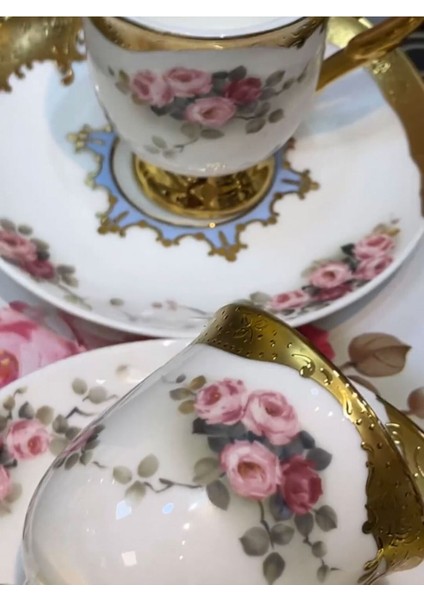 Renkli 6'lı Ayaklı Fincan Takımı, Zarif ve Şık Tasarım