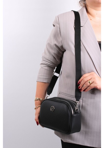 4 Bölmeli Kadın Günlük Omuz Çantası, 21X15 Cm, Siyah fiyatları