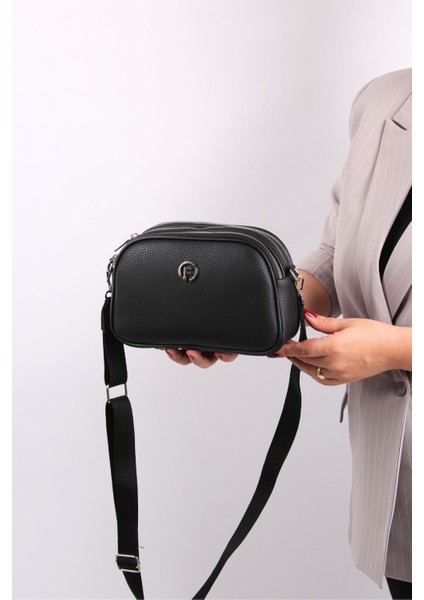 Siyah Orta Boy 4 Bölmeli Günlük Kadın Omuz Çantası, 21X15 cm indirimleri