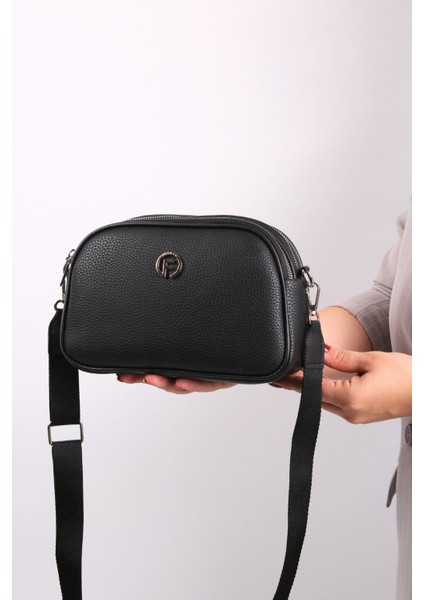 Siyah Orta Boy 4 Bölmeli Günlük Kadın Omuz Çantası, 21X15 cm