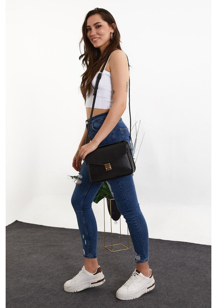 Kilitli Siyah Şık Çanta, Zarif ve Güvenli Tasarım