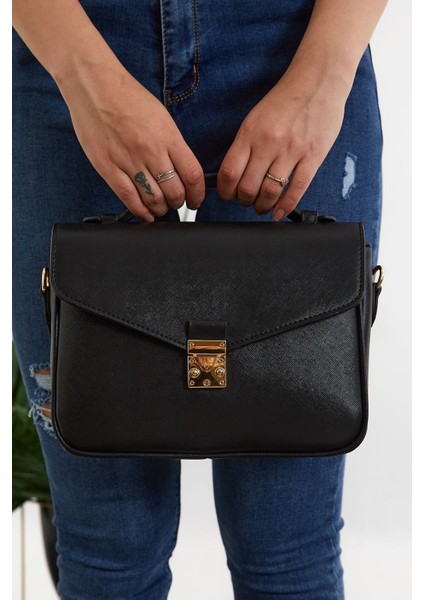 Kilitli Siyah Şık Çanta, Zarif ve Güvenli Tasarım