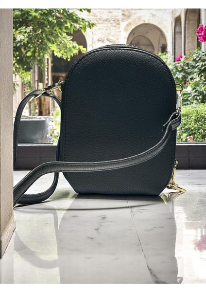 Şık Siyah El ve Kol Çantası, Kartlık ve Bileklik Hediyeli fırsatları