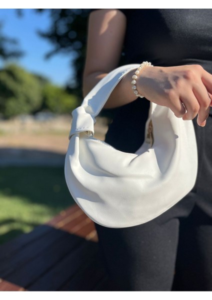 Şık Beyaz Omuz Çantası, Günlük Kullanım Için Modern Tasarım fiyatları