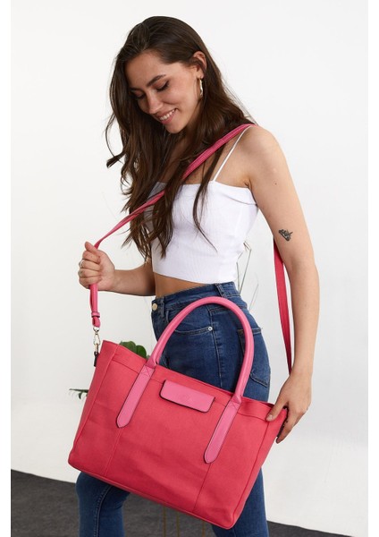 Pembe Kanvas Çanta, Günlük Kullanım, Şık ve Hafif Tasarım fiyatları