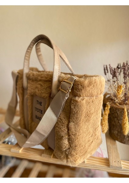 Kahverengi Peluş Tote Çanta, Şık ve Kullanışlı Günlük Aksesuar modelleri