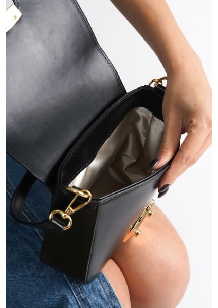 Şık Siyah Kadın Çanta, Günlük ve Şık Kullanım Için Tasarım fiyatları