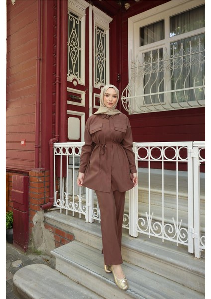 Gömlek Yaka Belden Bağcıklı Kısa Tunik Ikili Tesettür Eşofman Takımı - (38-46) - 71299 - Kahverengi
