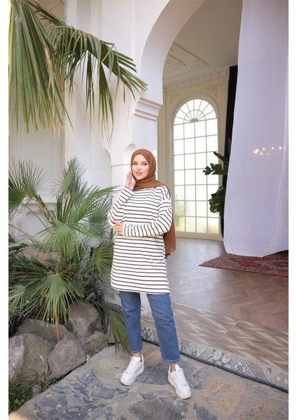 O Yaka Yatay Çizgili Uzun Kollu Kısa Yırtmaçlı Tunik - (38-46) - 71295 - Kahverengi fiyatları