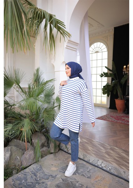 O Yaka Yatay Çizgili Uzun Kollu Kısa Yırtmaçlı Tunik - (38-46) - 71295 - Saks indirimleri