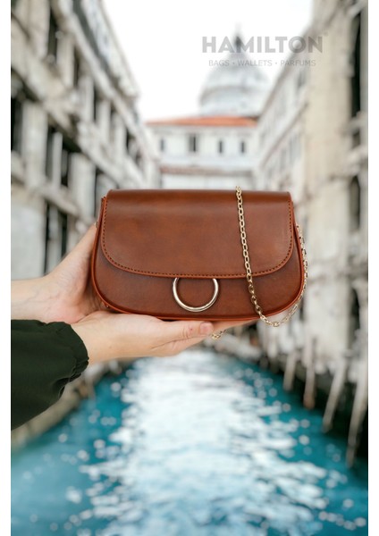 Yumuşak Deri Dokulu Kadın Çapraz Zincir Askılı Omuz Çantası