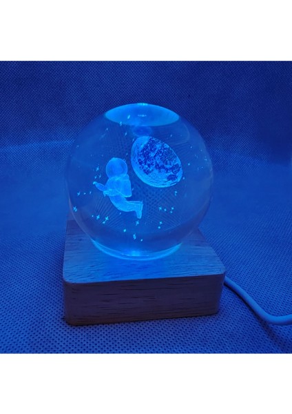 Renkli 3D Uzayda Uçan Astronot Işıklı Cam Küre, USB Güçlü, Ahşap Zeminli fırsatları