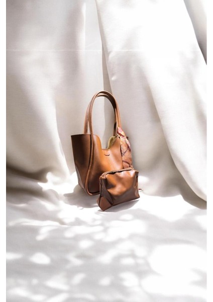 Taba Deri Büyük Boy Omuz Çantası, Fular Detaylı, Şık ve Kullanışlı Tasarım modelleri