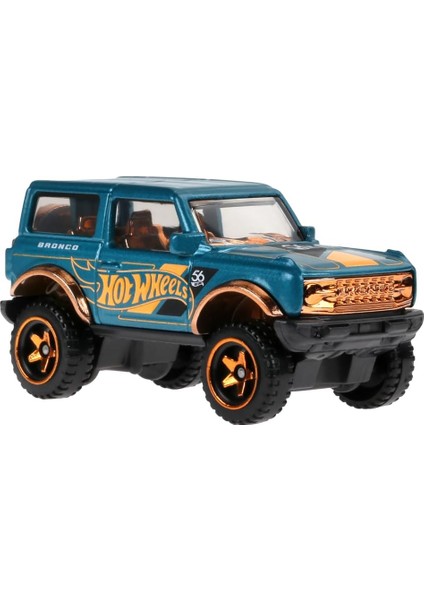 Collectible Die-Cast Vehicle - '21 Ford Bronco Sport Utility Car - Teal And Gold - HDH54-3/6 modelleri