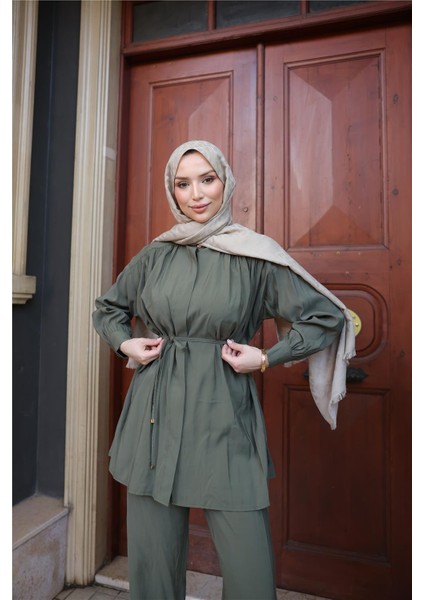 Belden Bağcıklı Büzgülü Kısa Tunik Ikili Tesettür Eşofman Takımı - (38-46) - 71298 - Haki fırsatları