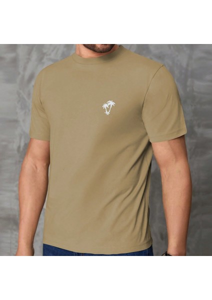 Erkek Bej Bisiklet Yaka Göğsü Palmiye Baskılı T-Shirt indirimleri