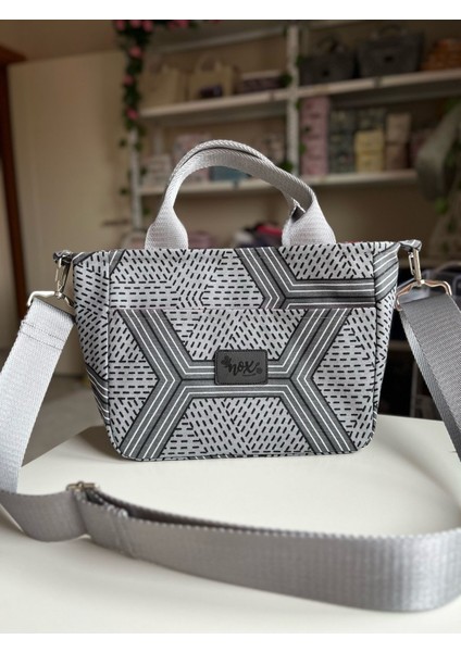 Gri Desenli Cepli Mini El ve Omuz Çantası, Şık ve Kullanışlı Tasarım fiyatları