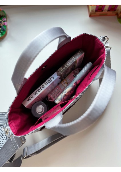 Gri Desenli Cepli Mini El ve Omuz Çantası, Şık ve Kullanışlı Tasarım modelleri