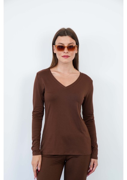 Yumuşak, Rahat ve Şık Viskon V Yaka Tişört-Kahverengi indirimleri