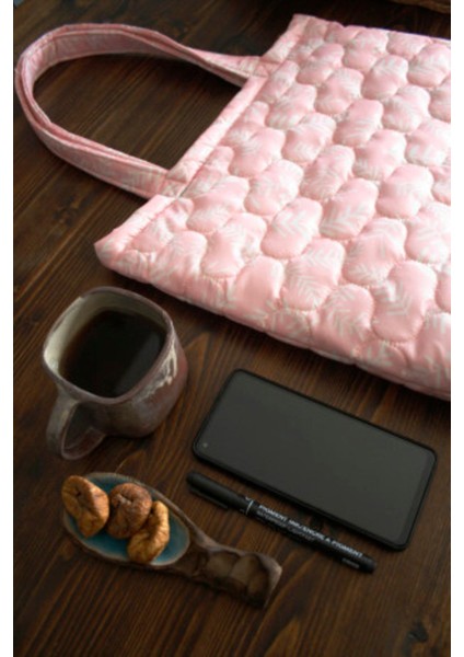 Pembe ve Krem Yaprak Desenli Su Geçirmez Kadın Omuz Çantası fiyatları