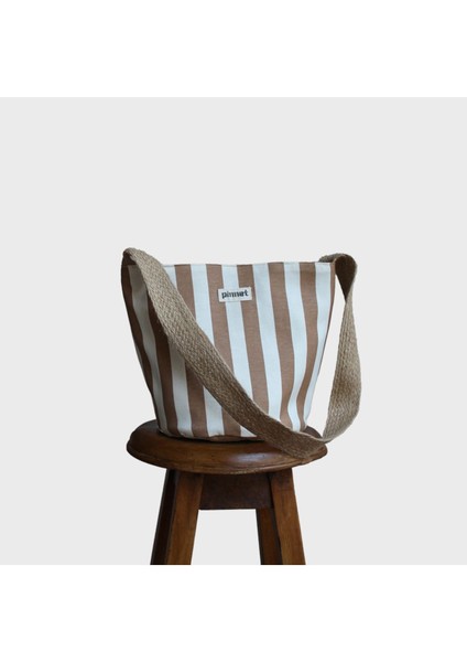 Kahverengi ve Beyaz Renkli Şık ve Kullanışlı Günlük Taşımaya Uygun Çanta