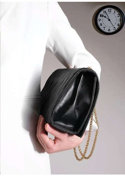 Kadın Altın Renk Zincirli El ve Omuz Çantası, Şık ve Kullanışlı Tasarım modelleri