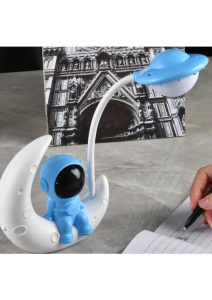 Mavi Ay Üzerinde Yatan Astronot Gece Lambası, Dekoratif Masa Işığı