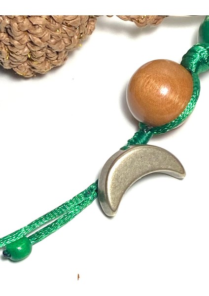 El Yapımı Palamut Hilal ve Ahşap Boncuk Detaylı Çanta Charmı Anahtarlık