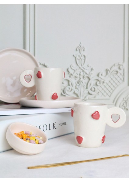 El Yapımı Kalp Figürlü Seramik Kahve Fincan Seti, 90ML, Kırmızı Renk