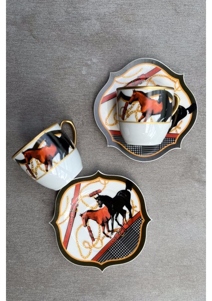 At Desenli Şık Iki Kişilik Kahve Fincan Takımı, Siyah Renk.