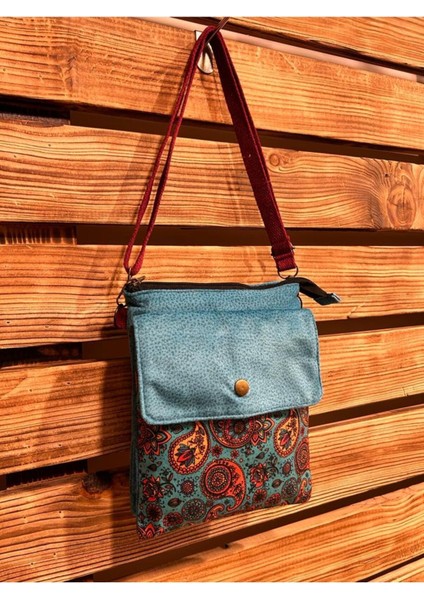 Mavi Bohem Kare Omuz Çantası, Şık ve Özgün Tasarım. fiyatları