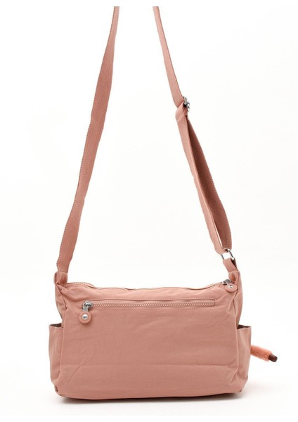 Suya Dayanıklı Kadın Çapraz Askılı Orta Boy Bölmeli Çanta, Şık ve Kullanışlı.