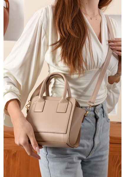 Şık Bej El ve Omuz Çanta, Modern ve Zarif Tasarım, Günlük Kullanım Için Mükemmel Seçim