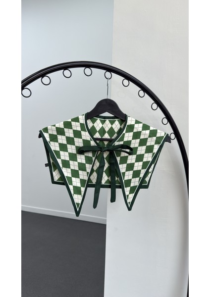 Tulipe Yeşil Desenli Yaka Fular