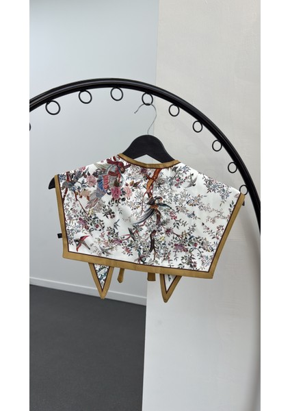 Pivoine Desenli Yaka Fular fiyatları