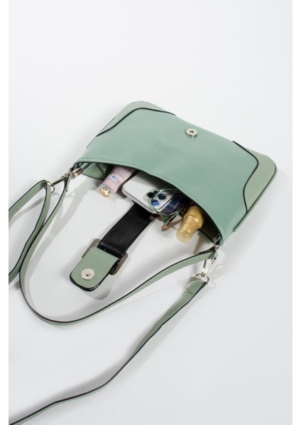 Yeşil Retro El ve Omuz Çantası, Şık ve Kaliteli Tasarım fiyatları