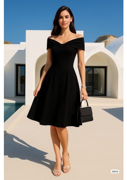 Kadın Madonna Yaka Pliseli Scuba Krep Kumaş Diz Üstü Elbise M-Siyah