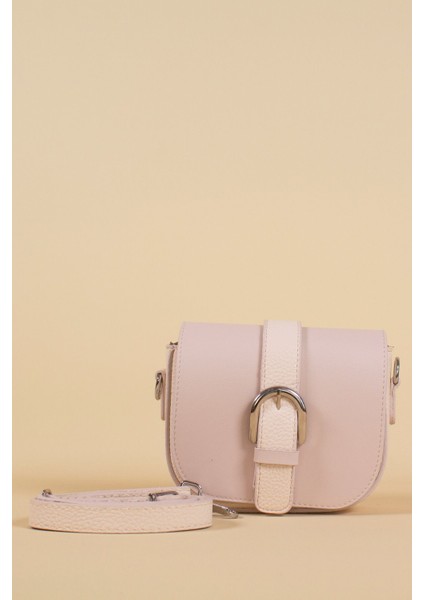 Bej Mini Çapraz Askılı Kadın Çanta, Şık ve Hafif Tasarım