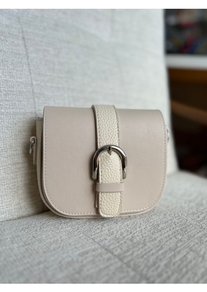 Bej Mini Çapraz Askılı Kadın Çanta, Şık ve Hafif Tasarım fırsatları